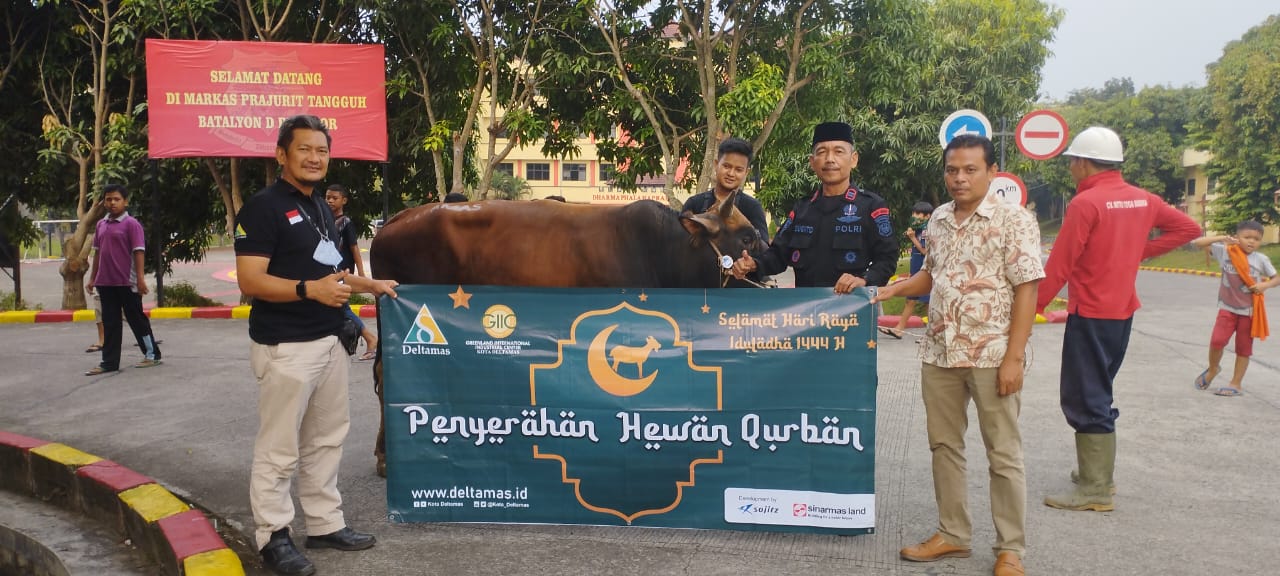 Bantuan hewan qurban untuk instansi dan desa sekitar kawasan kota deltamas